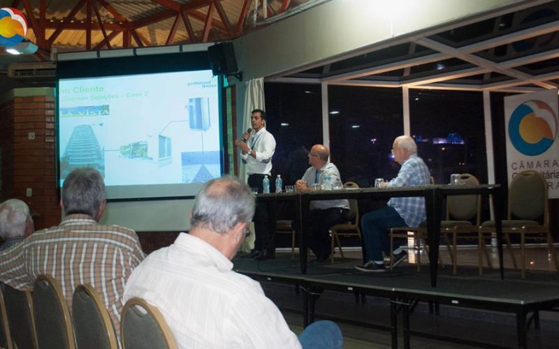 Palestra sobre economia de energia nos condomínios