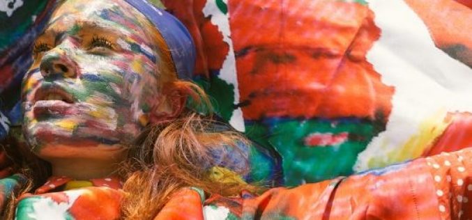 E a cultura, como vive esse momento de crise?