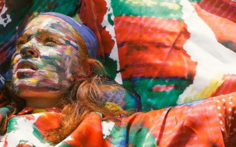 E a cultura, como vive esse momento de crise?