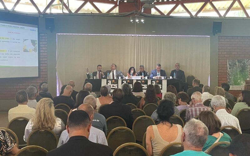 Pazuello apresenta projetos de Lei na Câmara Comunitária da Barra da Tijuca